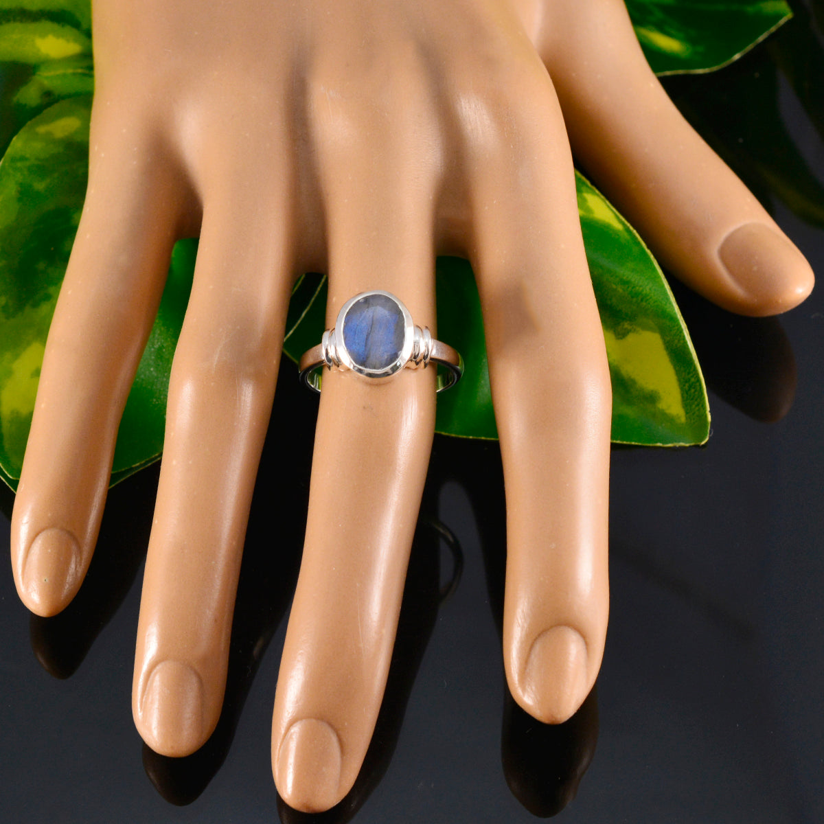 Labradorite Solitaire African 925 Silver Gray Gemstone Mid weight Fairytale Ring Jewellery