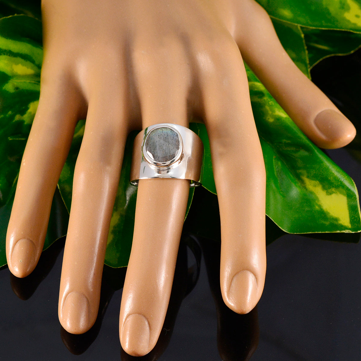 Labradorite Solitaire Moroccan 925 Sterling Silver Gray Gemstone Versatile Armor Ring Jewelry