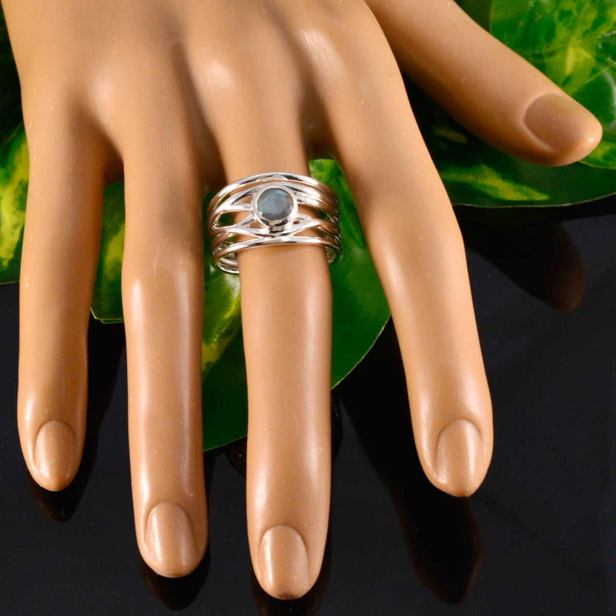 Labradorite Solitaire Italian 92.5 Silver Gray Gems Eye catching Rope Wire Band Jewellery