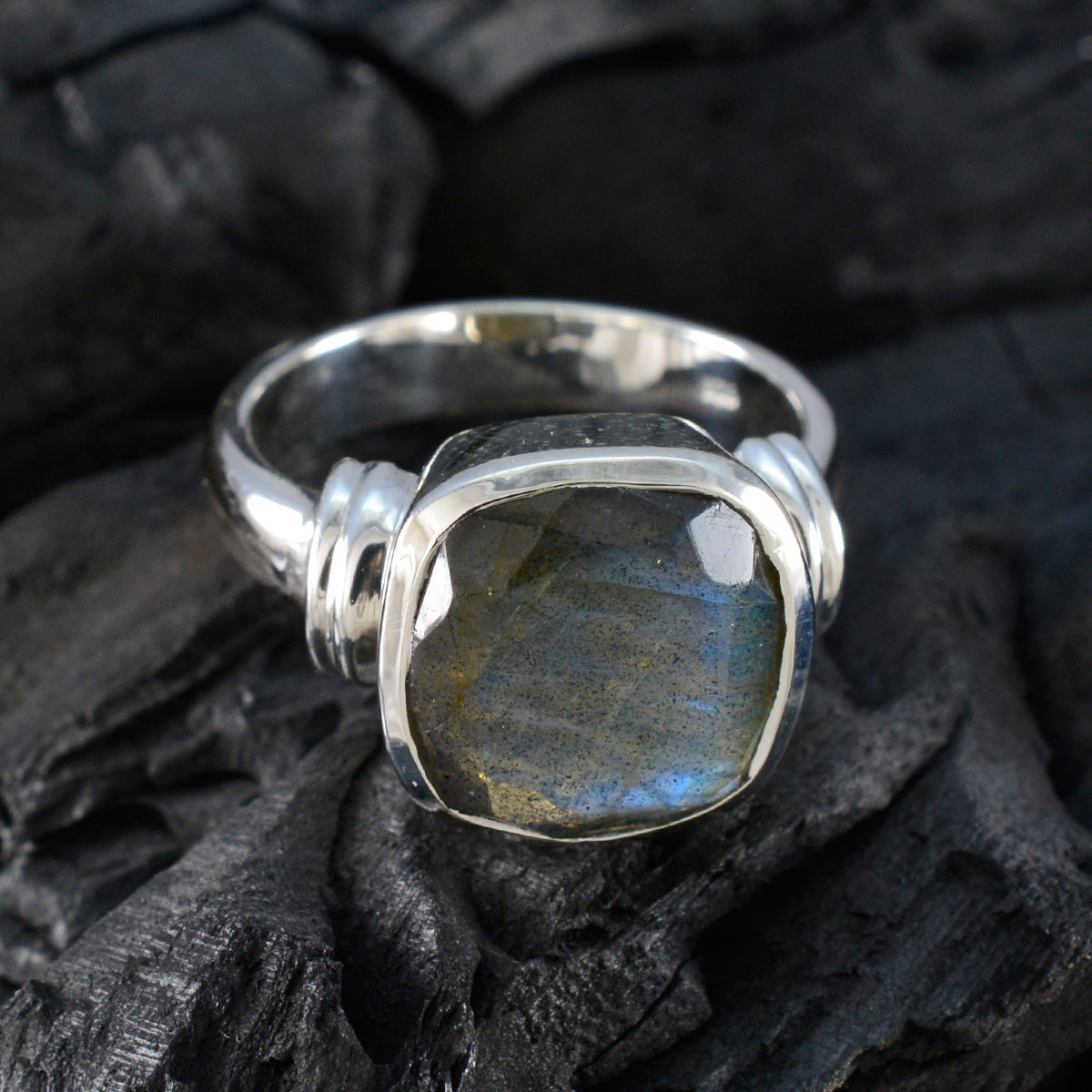 Labradorite Solitaire French 925 Sterling Silver Gray Gemstone Eye catching Modern Ring Jewelry