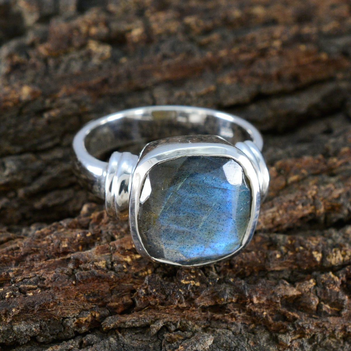 Labradorite Solitaire French 925 Sterling Silver Gray Gemstone Eye catching Modern Ring Jewelry