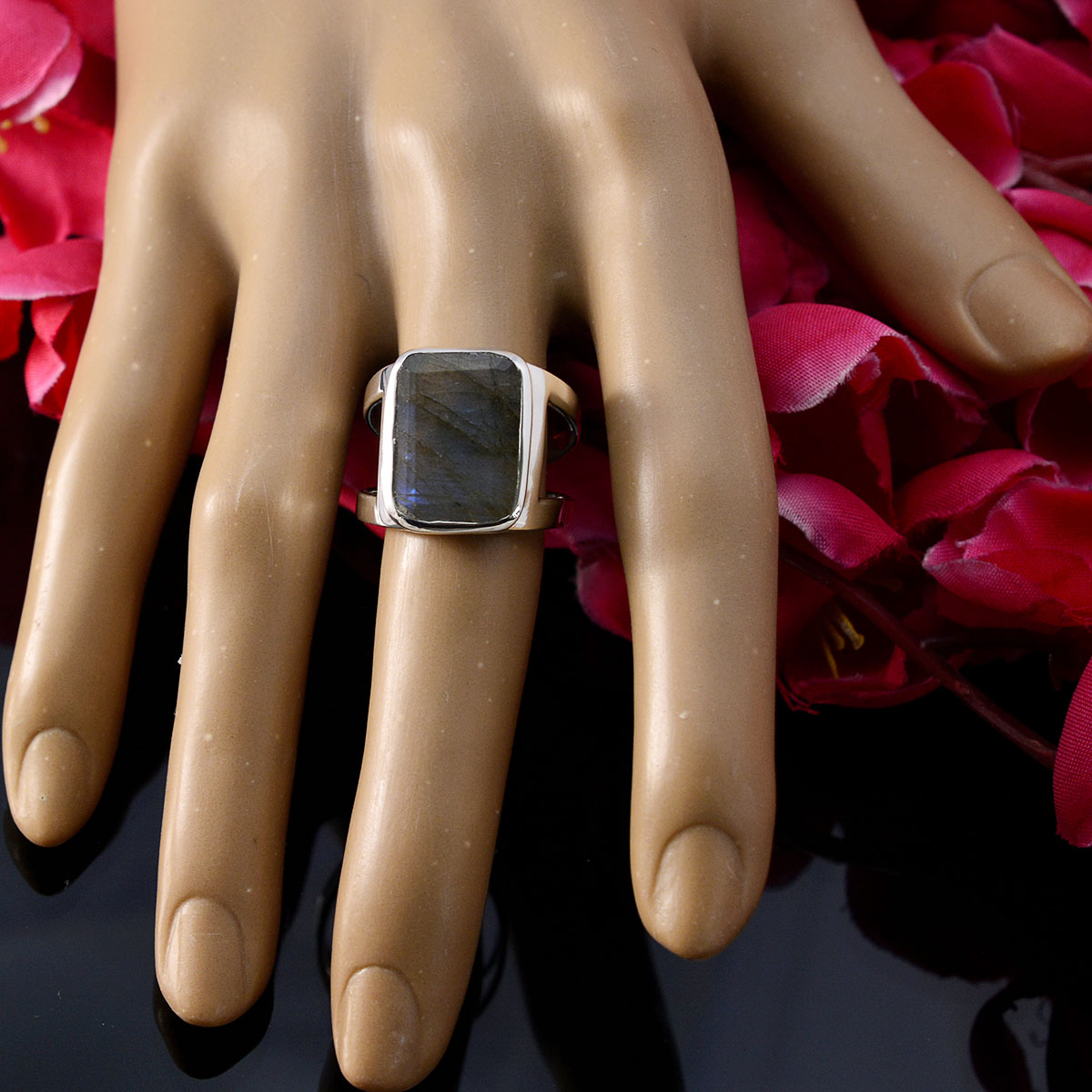 Labradorite Solitaire African 925 Silver Gray Gemstones Mid weight Signet Ring Jewellery