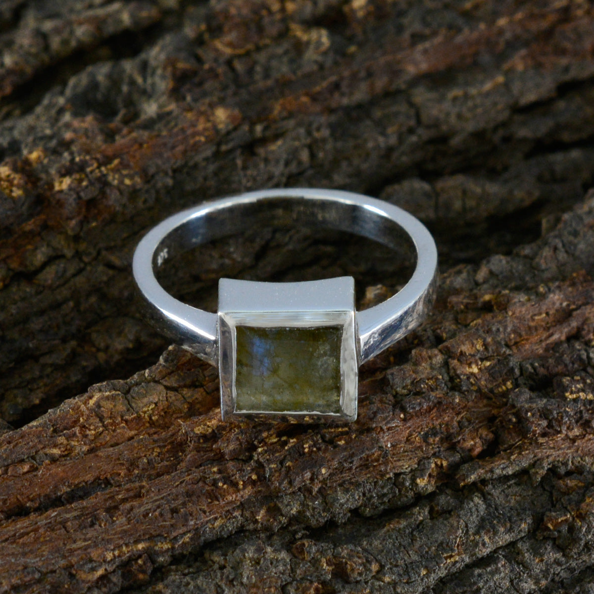 Labradorite Solitaire Egyptian Silver Gray Gemstone Featherlight Graceful Ring Jewellery