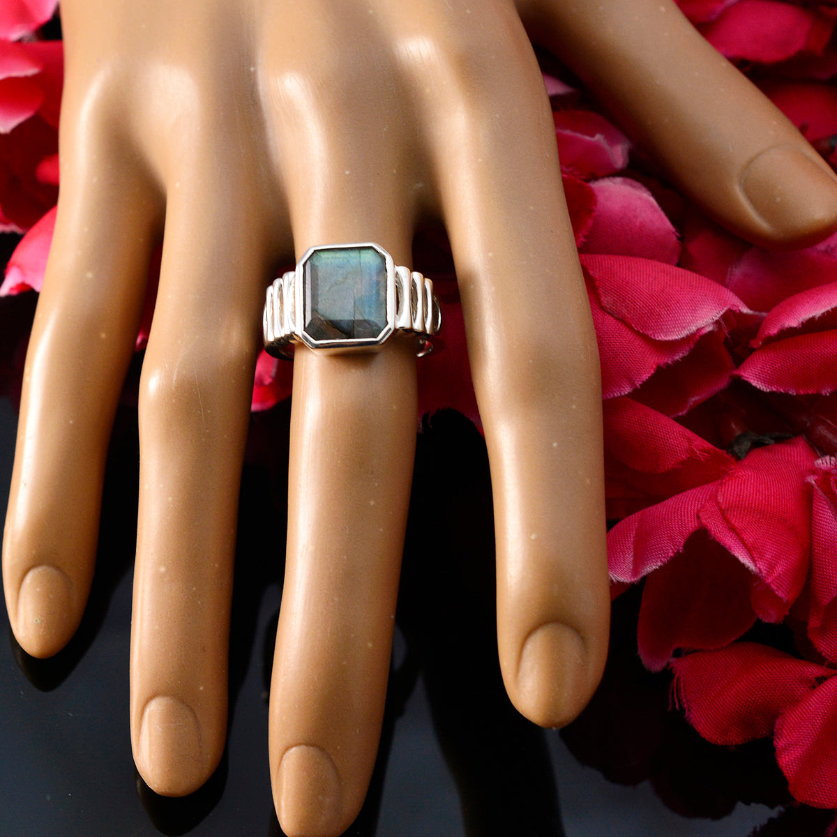 Labradorite Solitaire French Sterling Silver Gray Gemstones Mid weight Signet Ring Jewellery