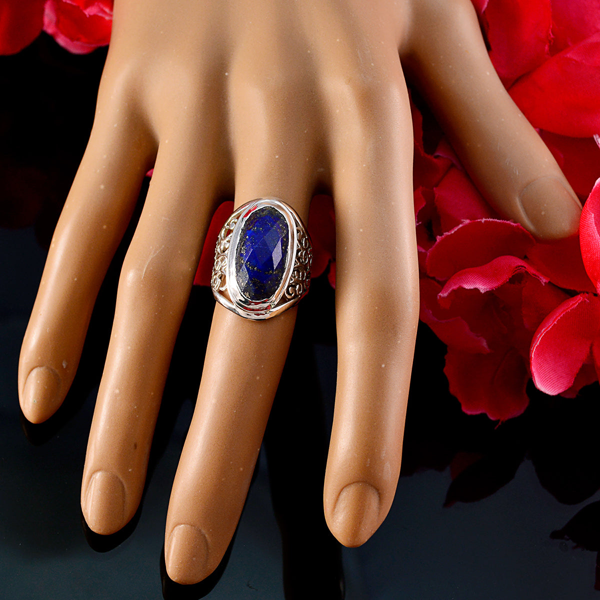 Aqua Chalcedony Solitaire Middle Eastern 92.5 Silver Green Gemstone Mid weight Filigree Ring Jewelry