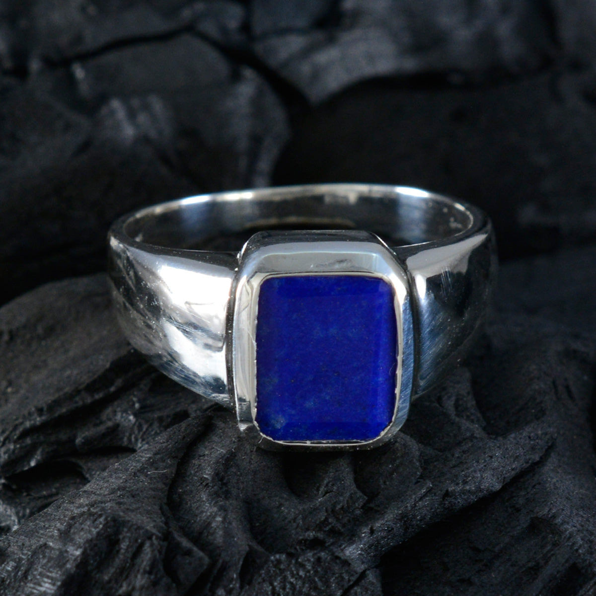 Lapis Lazuli Solitaire Russian Sterling Silver Blue Gemstone Eye catching Contemporary Ring Jewellery