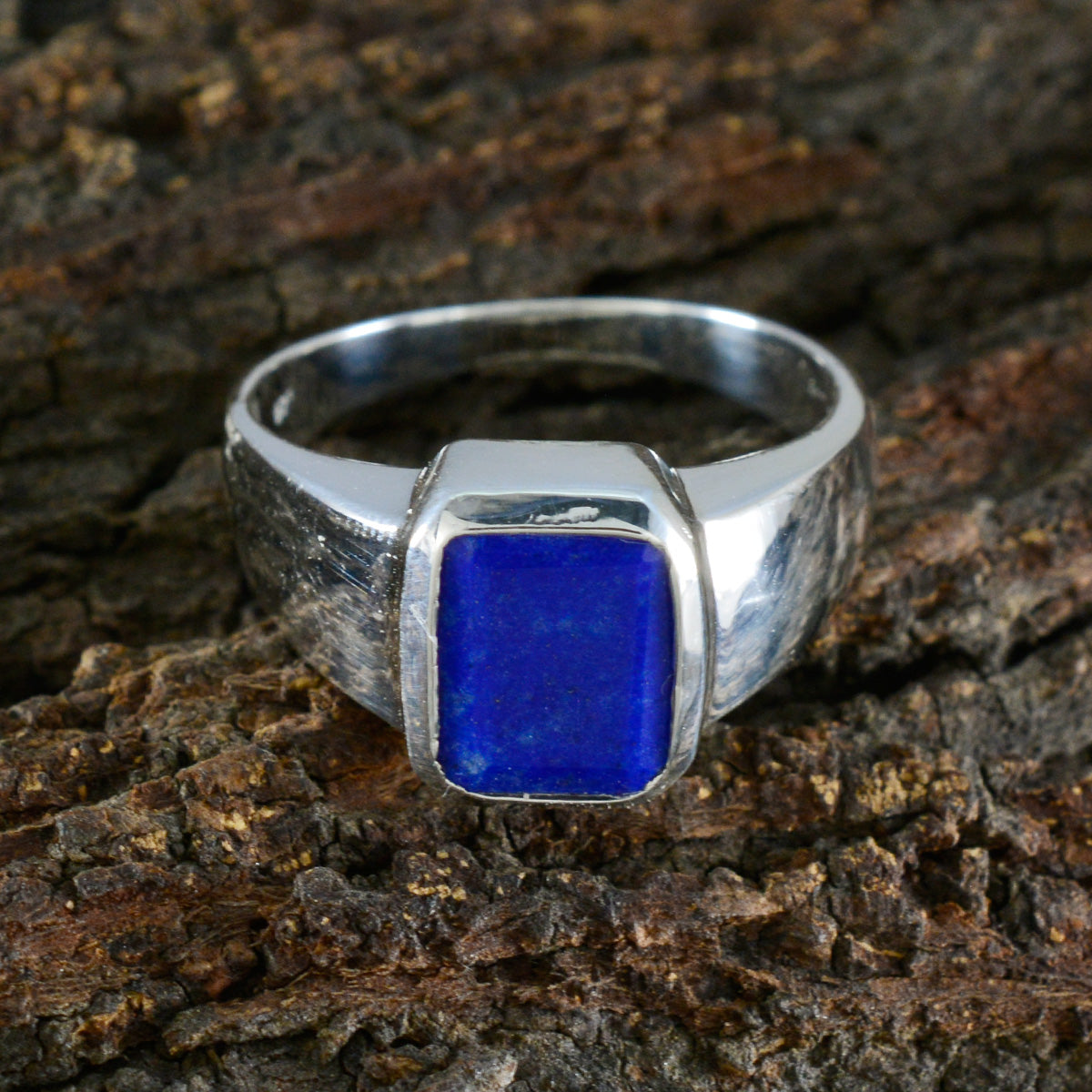 Lapis Lazuli Solitaire Russian Sterling Silver Blue Gemstone Eye catching Contemporary Ring Jewellery