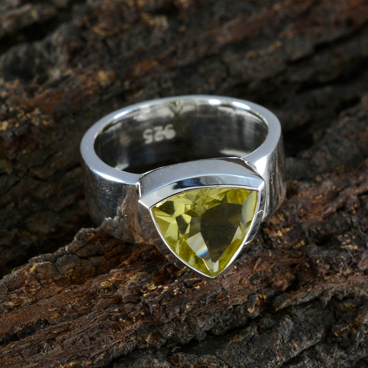 Lemon Quartz Solitaire Australian 925 Sterling Silver Yellow Gemstone Eye catching Signet Band Jewellery