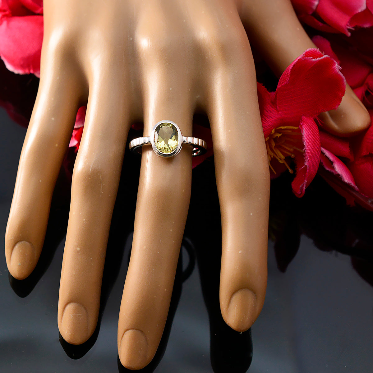 Lemon Quartz Solitaire German Sterling Silver Yellow Gemstone Featherlight Heritage Ring Jewelry