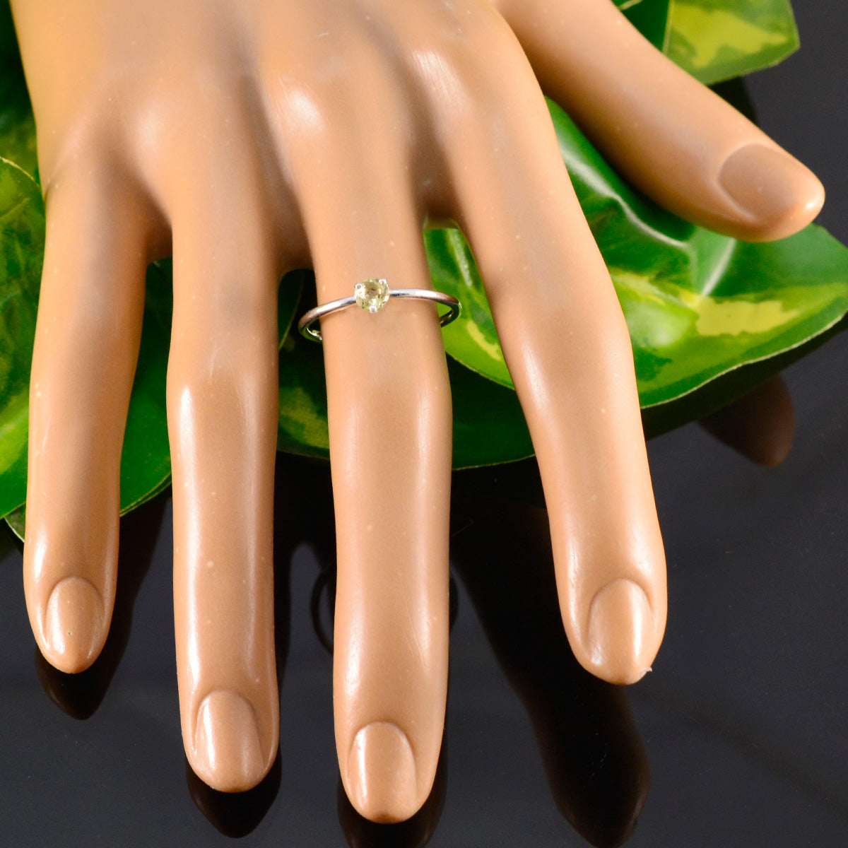 Lemon Quartz Solitaire American 92.5 Silver Yellow Gemstones Minimalist Glamorous Ring Jewellery