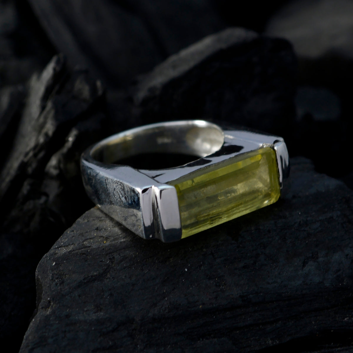 Lemon Quartz Solitaire French Silver Yellow Gemstone Versatile Armor Ring Jewellery