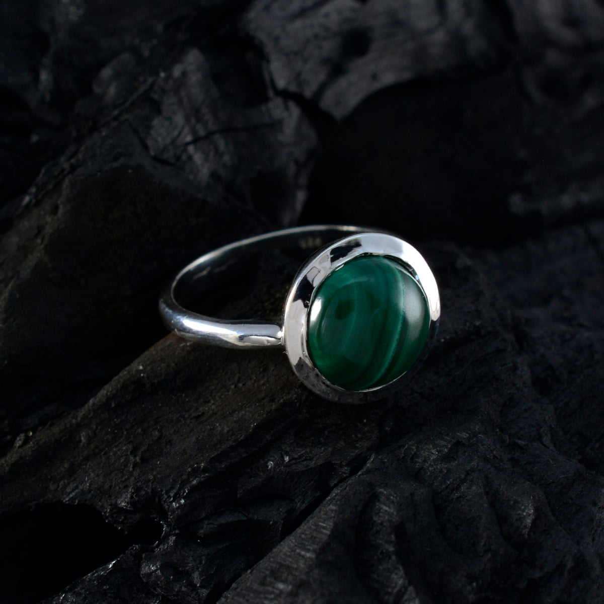 Malachite Solitaire Egyptian Sterling Silver Green Gemstone Slim Luxurious Ring Jewellery