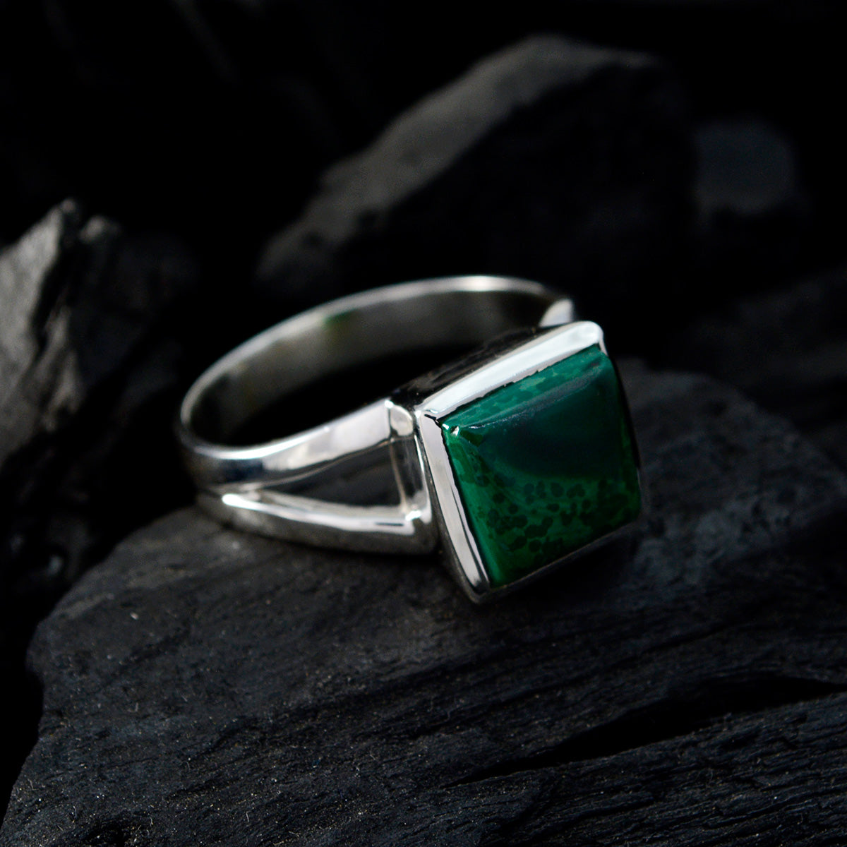 Malachite Solitaire Russian Sterling Silver Green Gemstones Mid weight Romantic Ring Jewellery