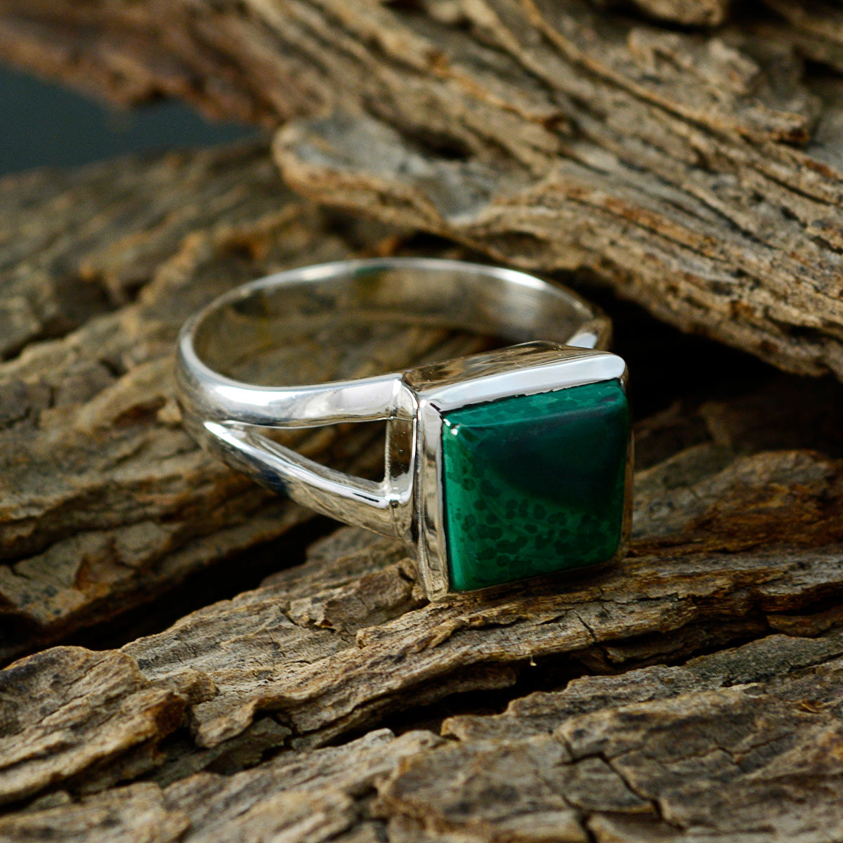 Malachite Solitaire Russian Sterling Silver Green Gemstones Mid weight Romantic Ring Jewellery