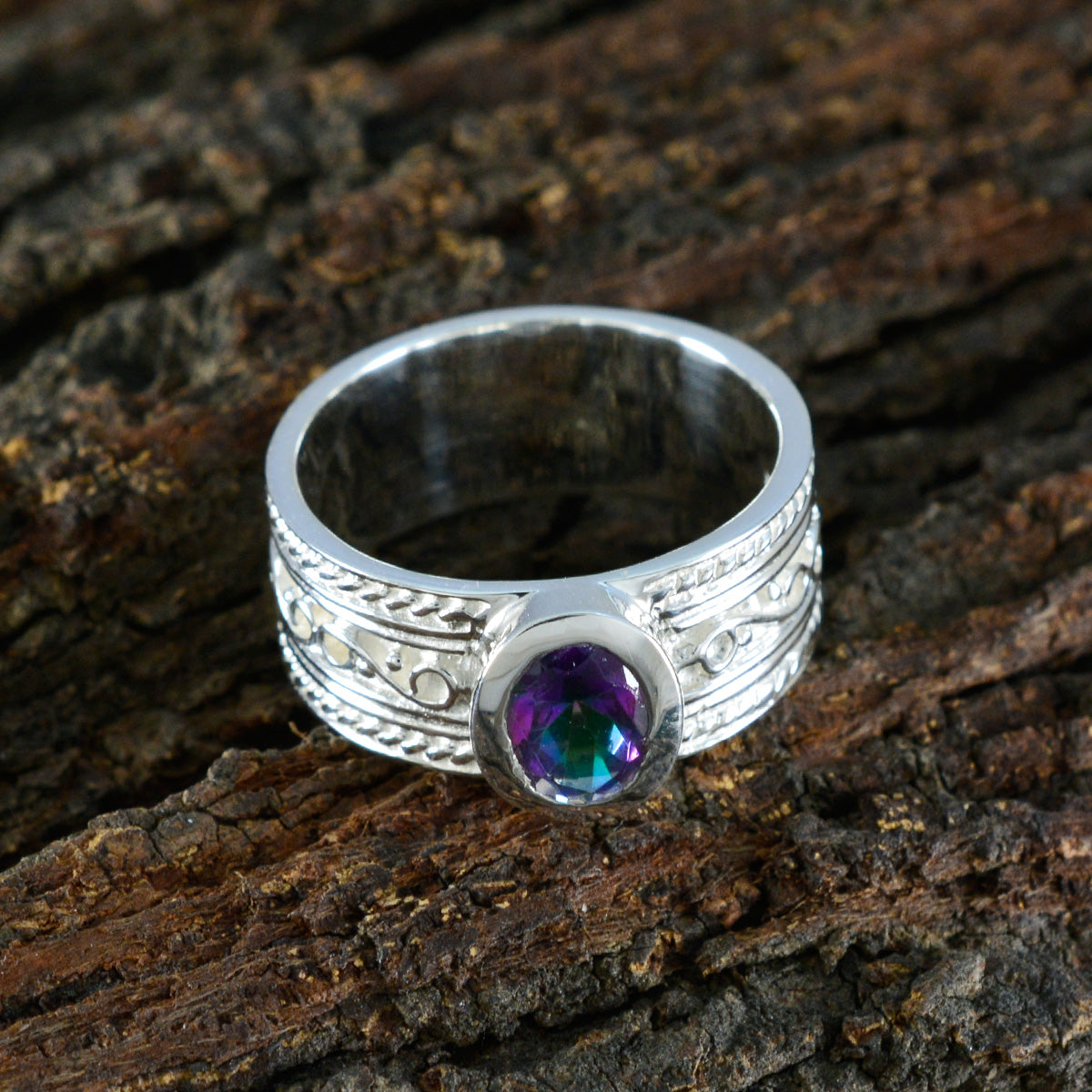 Mystic Quartz Solitaire Russian Sterling Silver multicolor Gemstone Eye catching Twist Band Jewellery