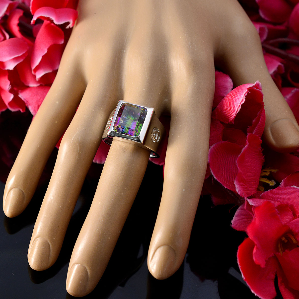 Mystic Quartz Solitaire Spanish Sterling Silver multicolor Gemstone Edgy Signet Ring Jewellery