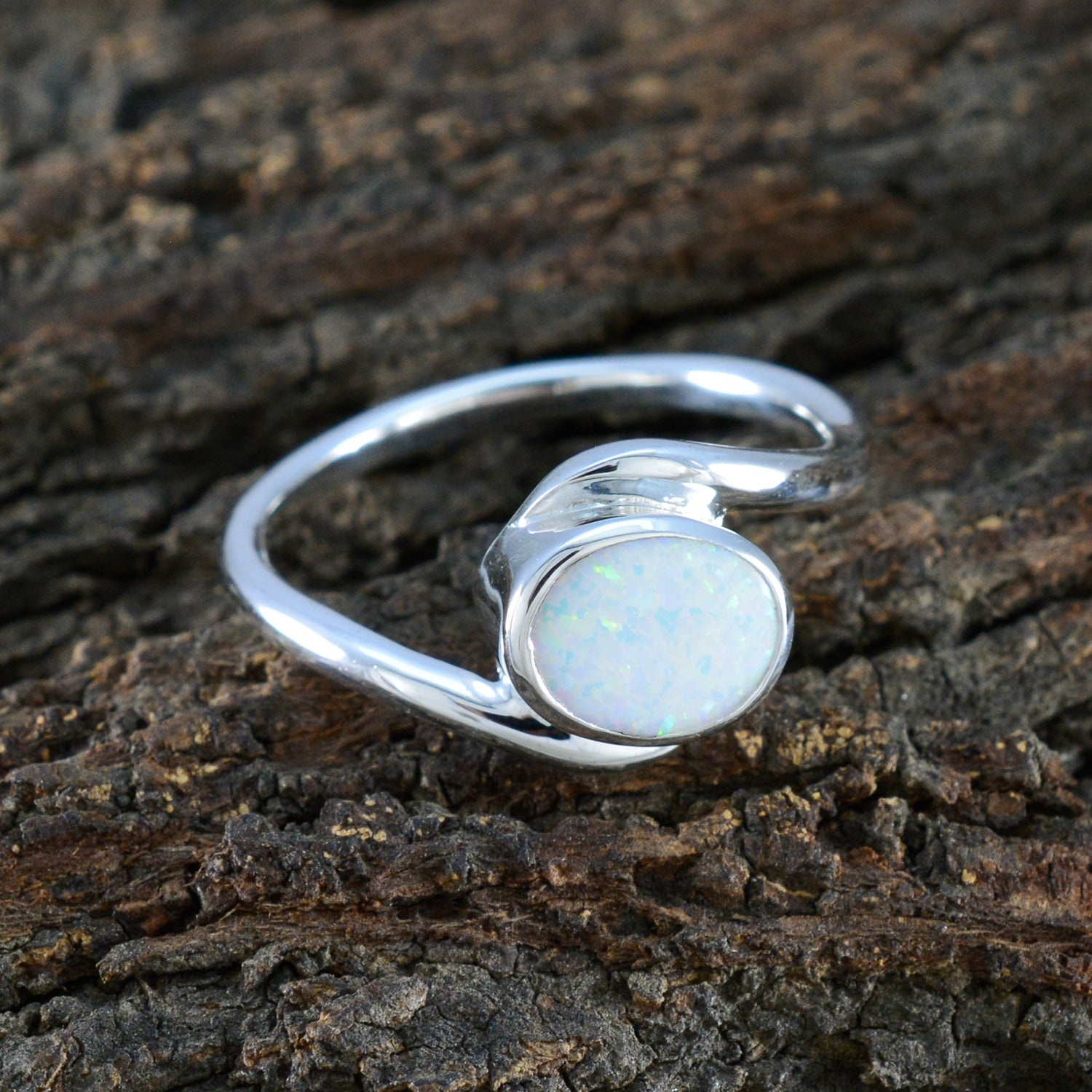 Kreierter Opal-Solitär, marokkanischer 925er Silber, weiße Edelsteine, winziger trendiger Ring