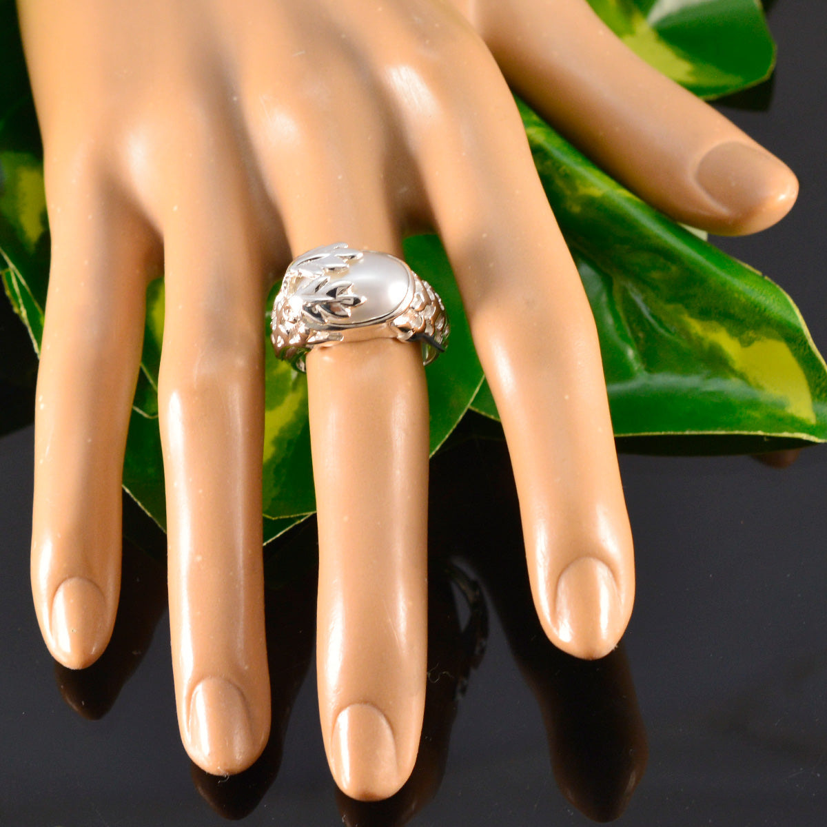 Pearl Solitaire Egyptian 92.5 Silver White Gemstones Essential  Leafy Ring Jewellery