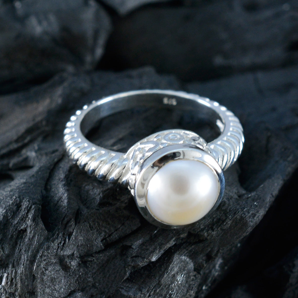 Pearl Solitaire German Silver White Gemstones Classic Luxurious Ring Jewellery