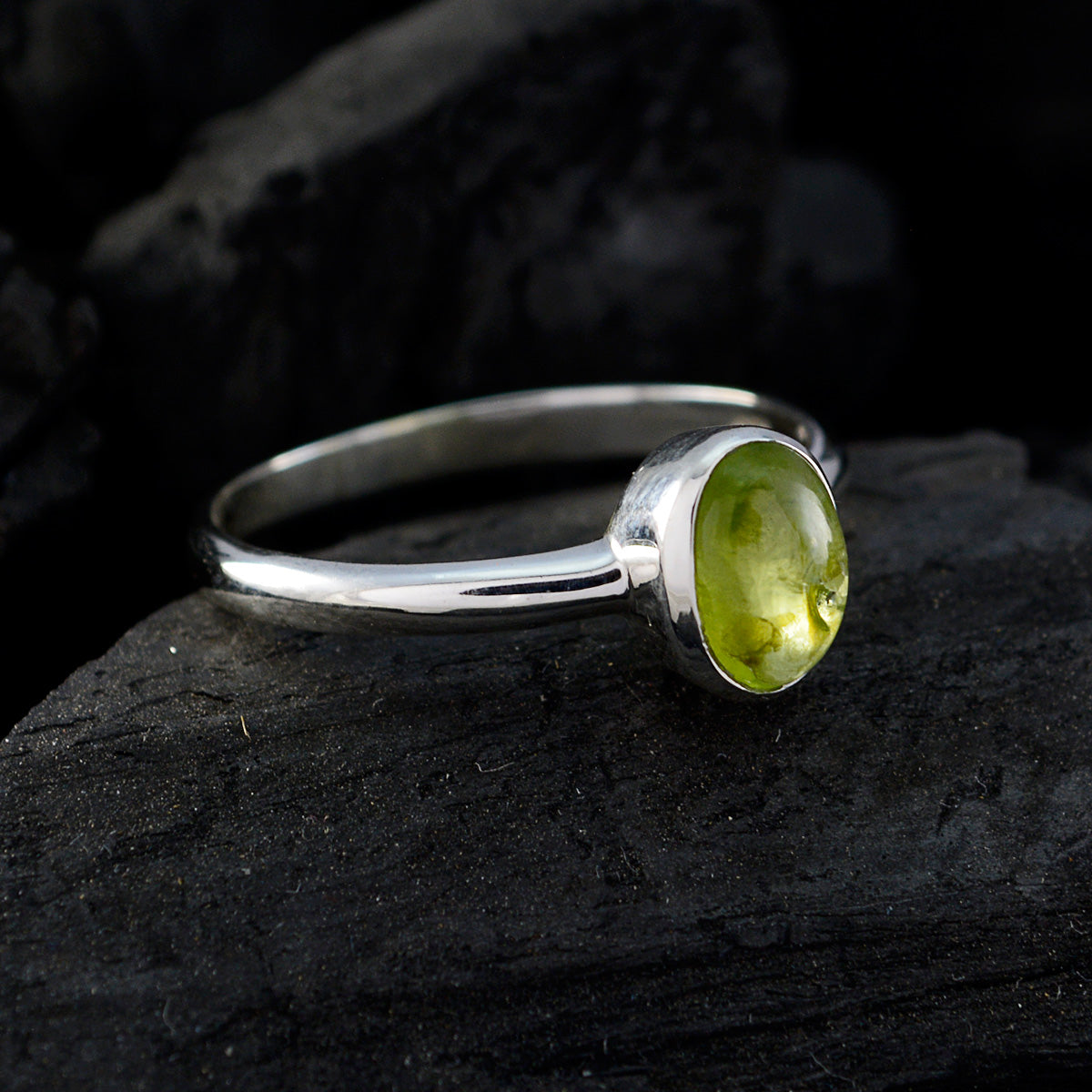 Peridot Solitaire American 92.5 Silver Green Gemstones Delicate Feminine Ring Jewelry