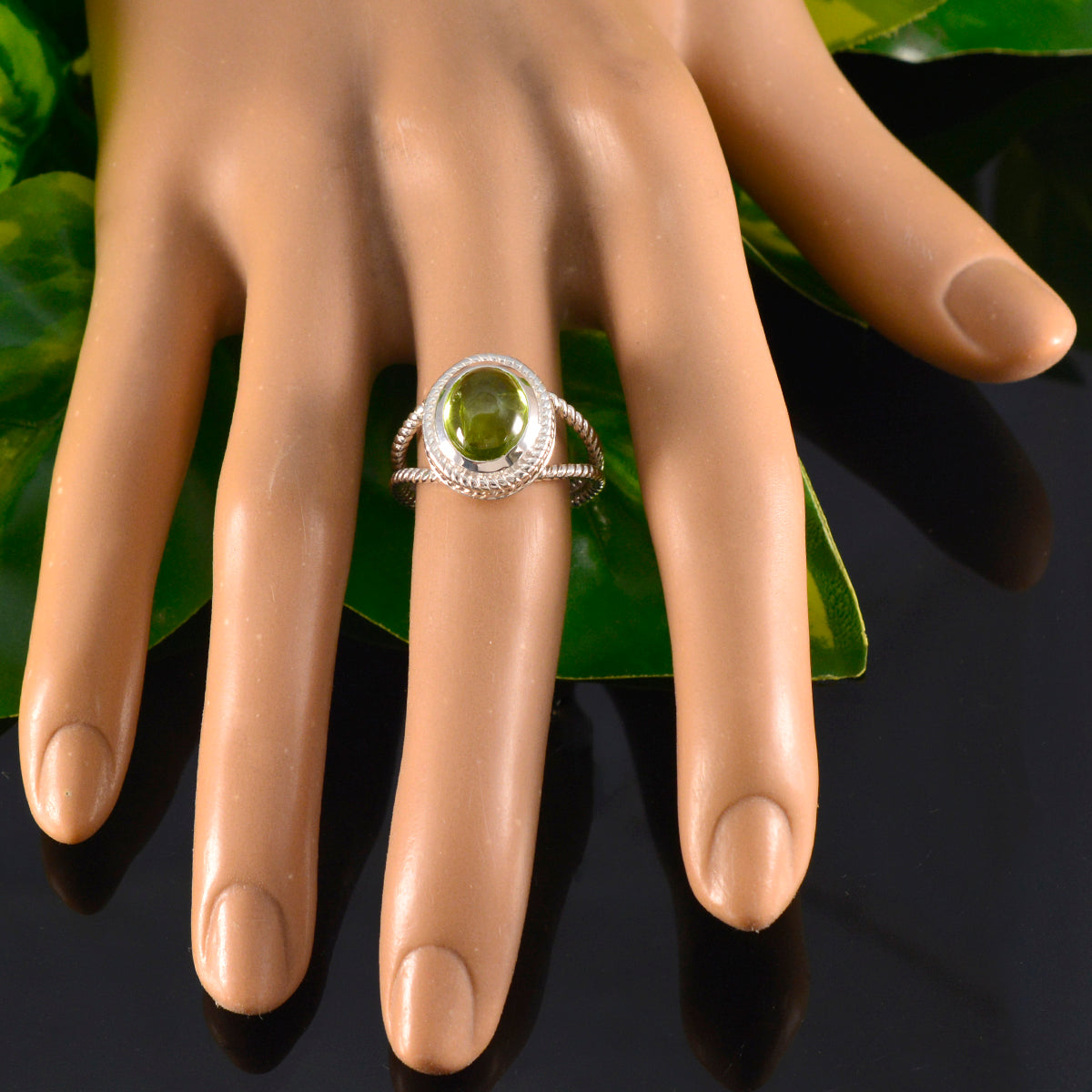 Peridot Solitaire Latin American Silver Green Gemstone Classic Rope Wire Ring Jewelry
