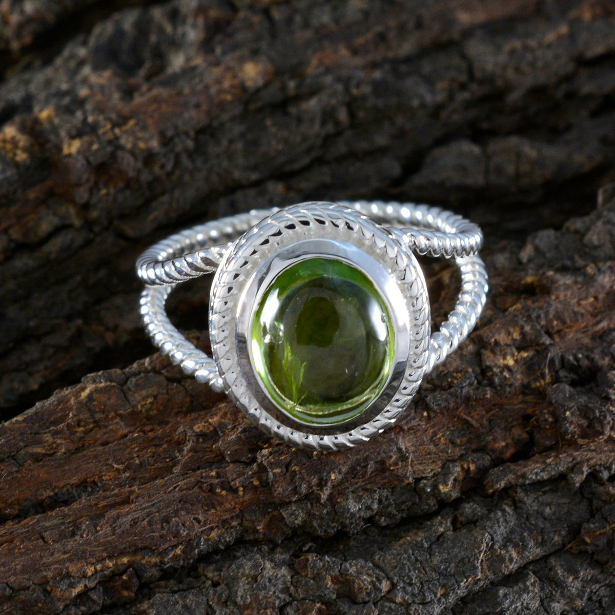 Peridot Solitaire Latin American Silver Green Gemstone Classic Rope Wire Ring Jewelry
