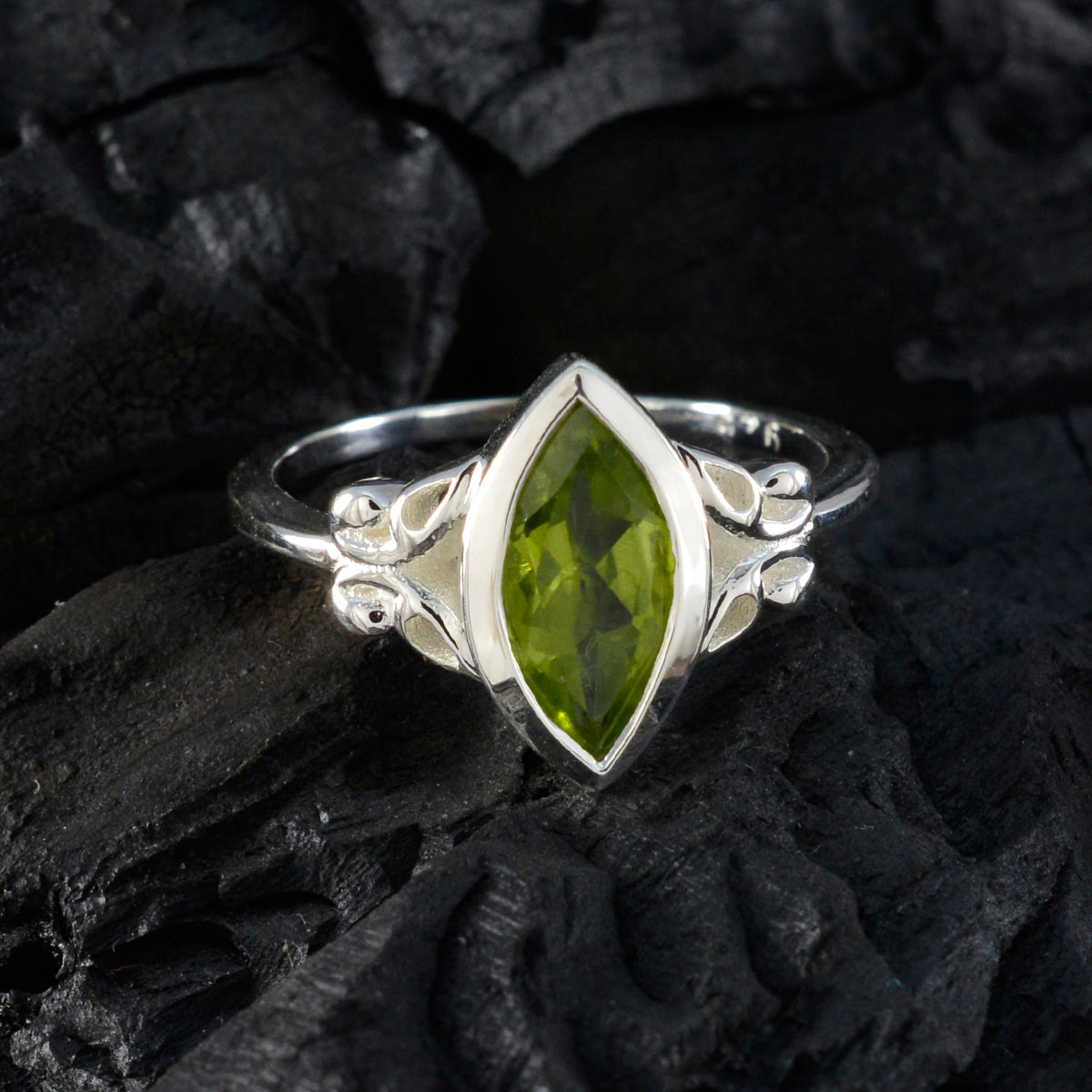 Peridot Solitaire American 92.5 Silver Green Gemstone Whisper thin Trendy Ring Jewellery