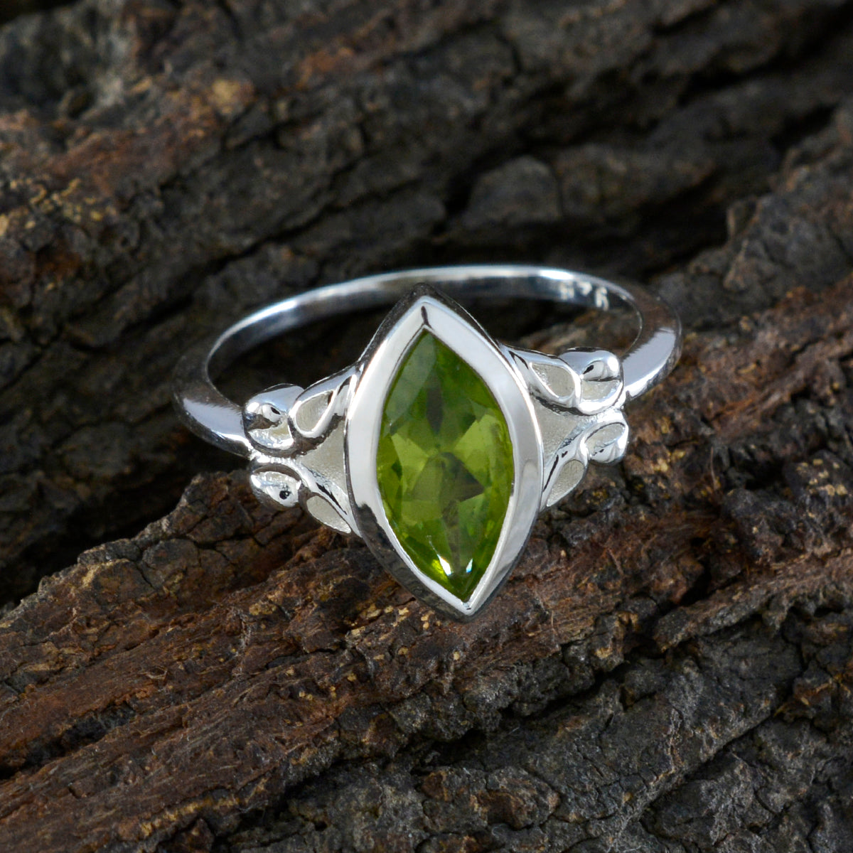 Peridot Solitaire American 92.5 Silver Green Gemstone Whisper thin Trendy Ring Jewellery