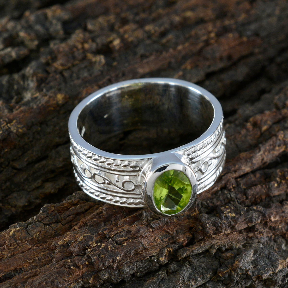 Peridot Solitaire African 925 Sterling Silver Green Gemstone Mid weight Art Deco Ring Jewellery