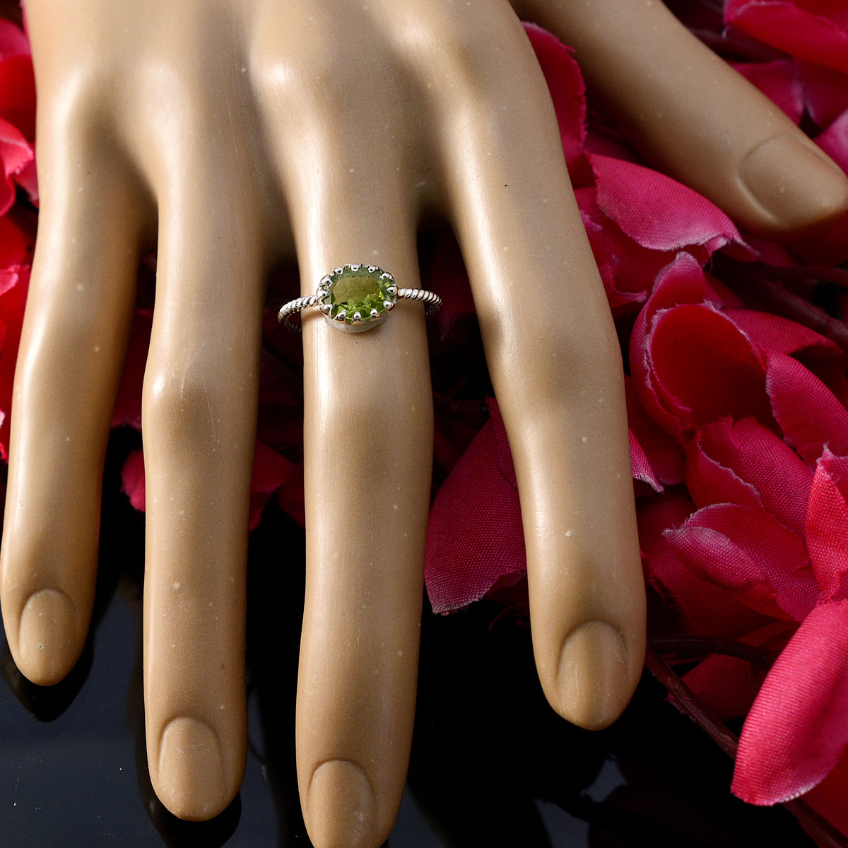 Peridot Solitaire Japanese Sterling Silver Green Gemstone Elegant  Twist Ring Jewelry