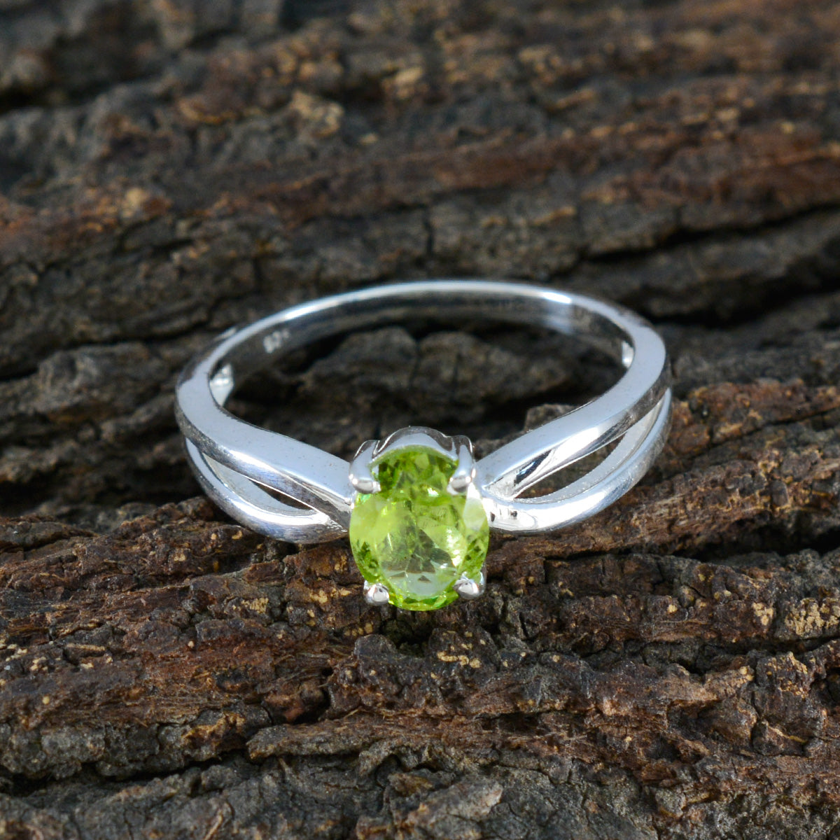 Peridot Solitaire American 925 Silver Green Gemstone Delicate Sophisticated Ring Jewelry