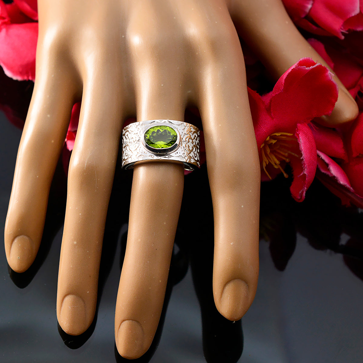 Peridot Solitaire Indian Silver Green Gemstone Essential  Art Deco Ring Jewelry