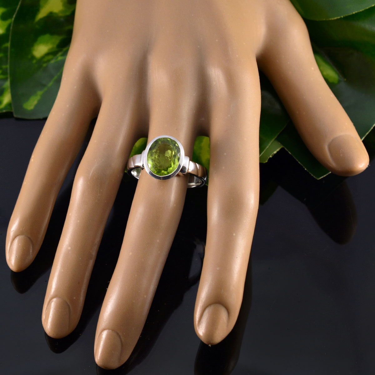 Peridot Solitaire Russian 92.5 Silver Green Gemstone Classic Fairytale Ring Jewelry