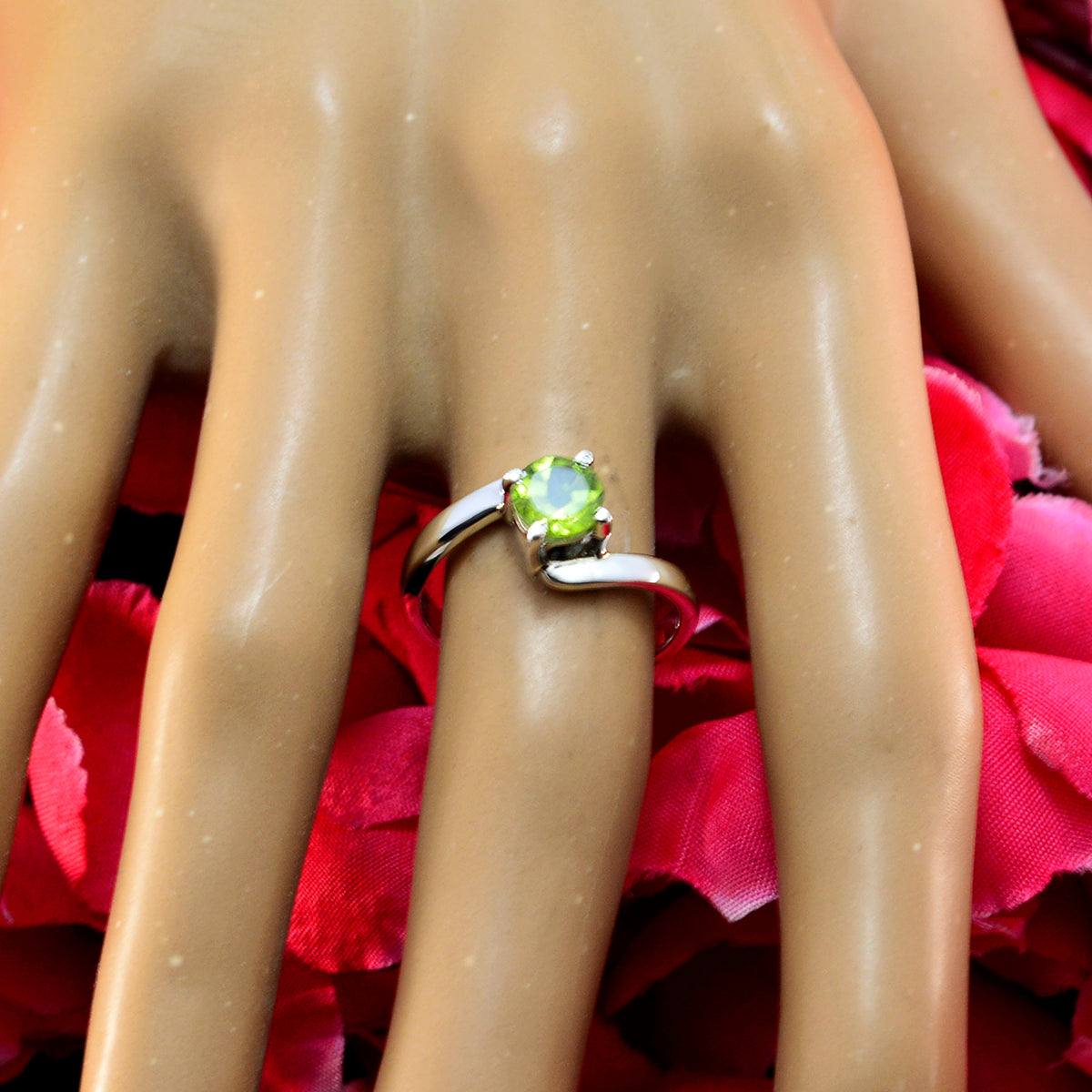 Peridot Solitaire Japanese 92.5 Silver Green Gems Delicate Graceful Ring Jewellery