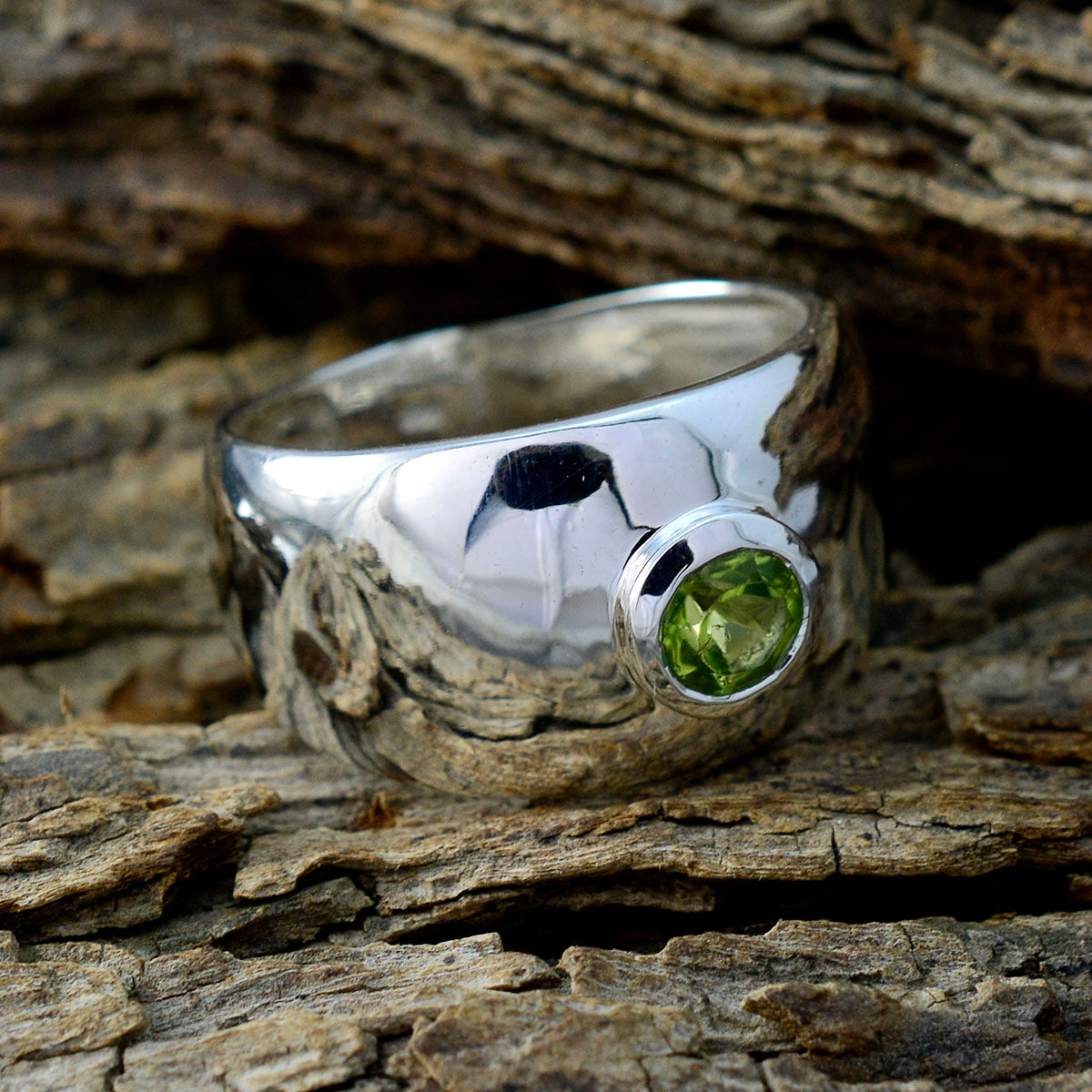 Peridot Solitaire French Sterling Silver Green Gems Eye catching Trendy Ring Jewellery
