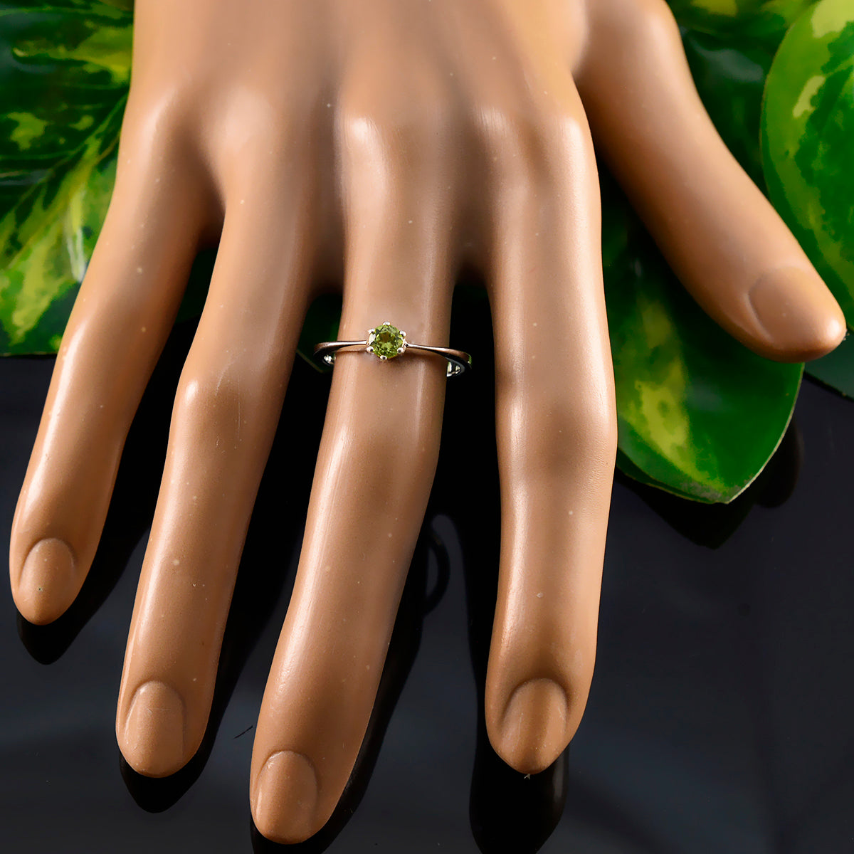 Peridot Solitaire Korean 92.5 Silver Green Gems Elegant  Luxurious Ring Jewelry