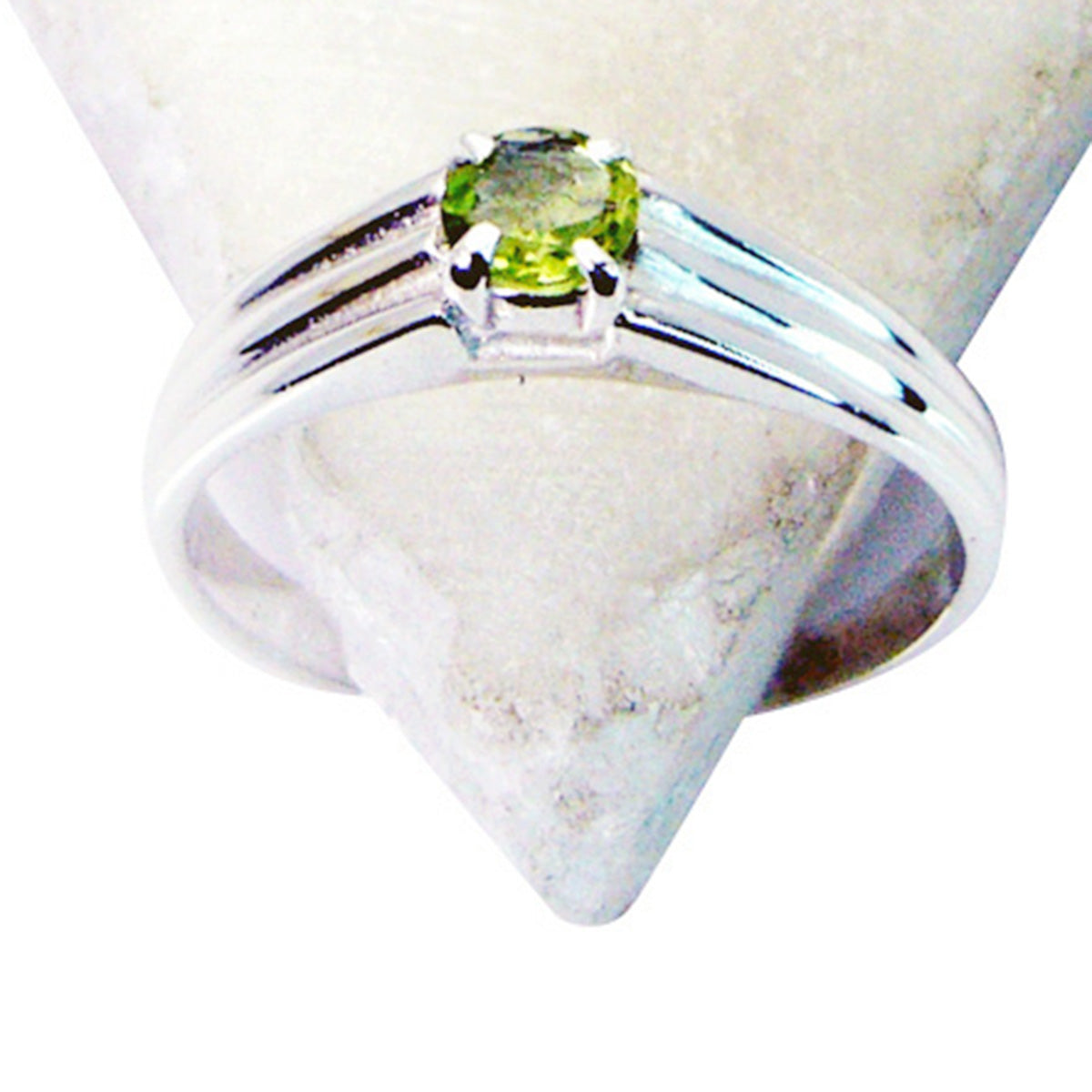 Peridot Solitaire Japanese 92.5 Silver Green Gemstone Dainty Romantic Ring Jewellery