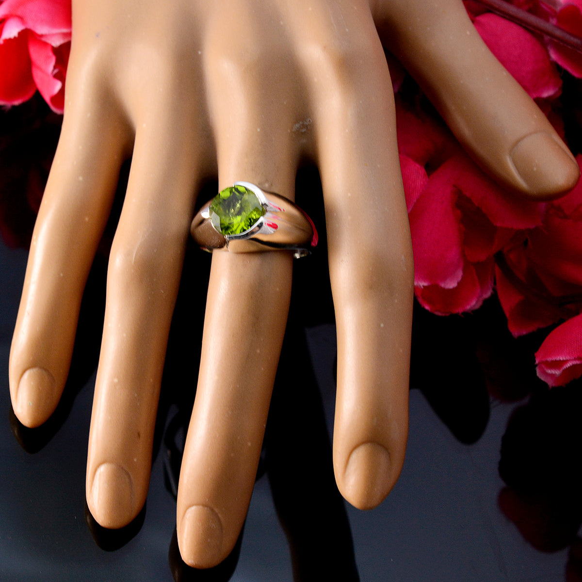 Peridot Solitaire Moroccan Sterling Silver Green Gems Eye catching Contemporary Ring Jewellery
