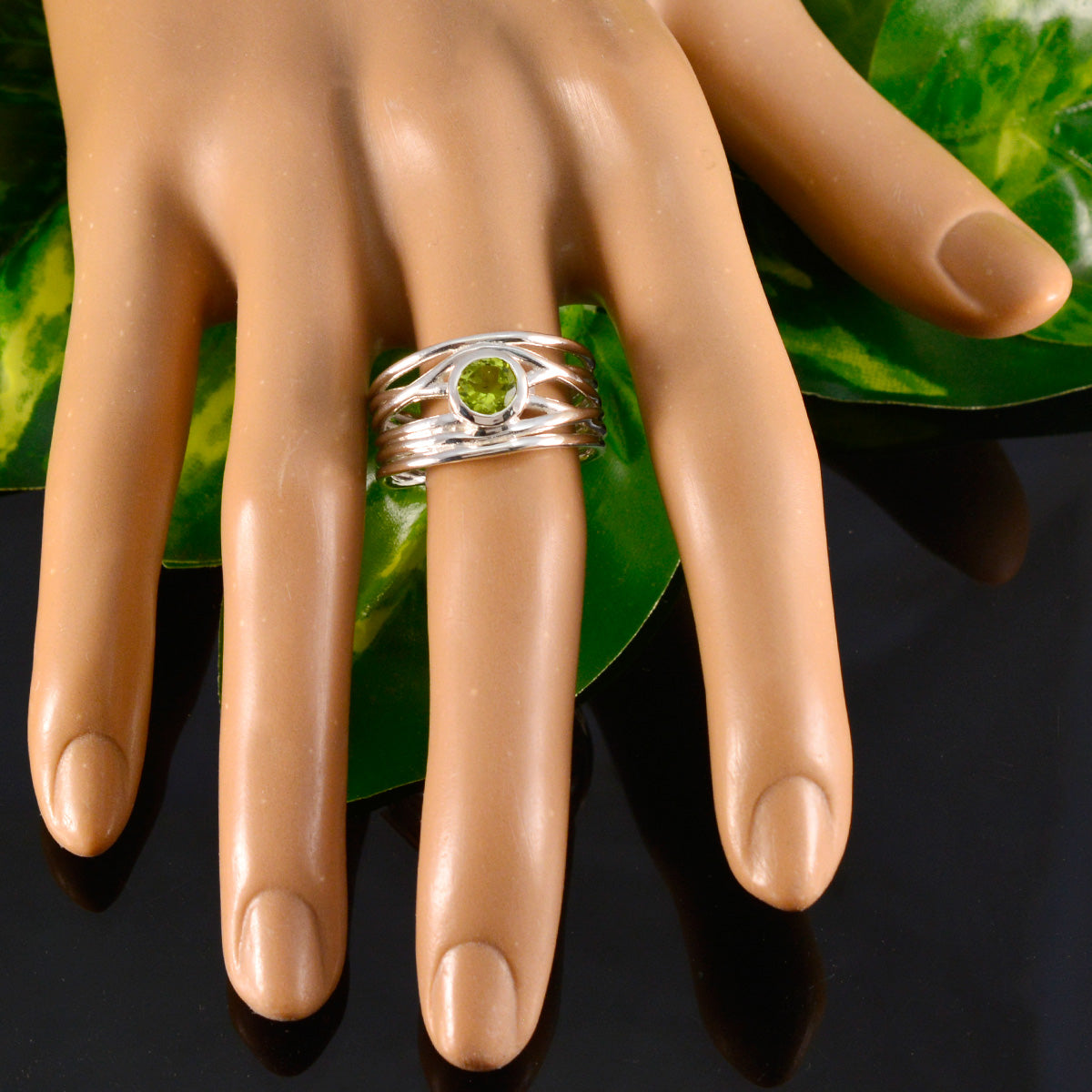 Peridot Solitaire Spanish 925 Silver Green Gemstone Eye catching Rope Wire Band Jewellery