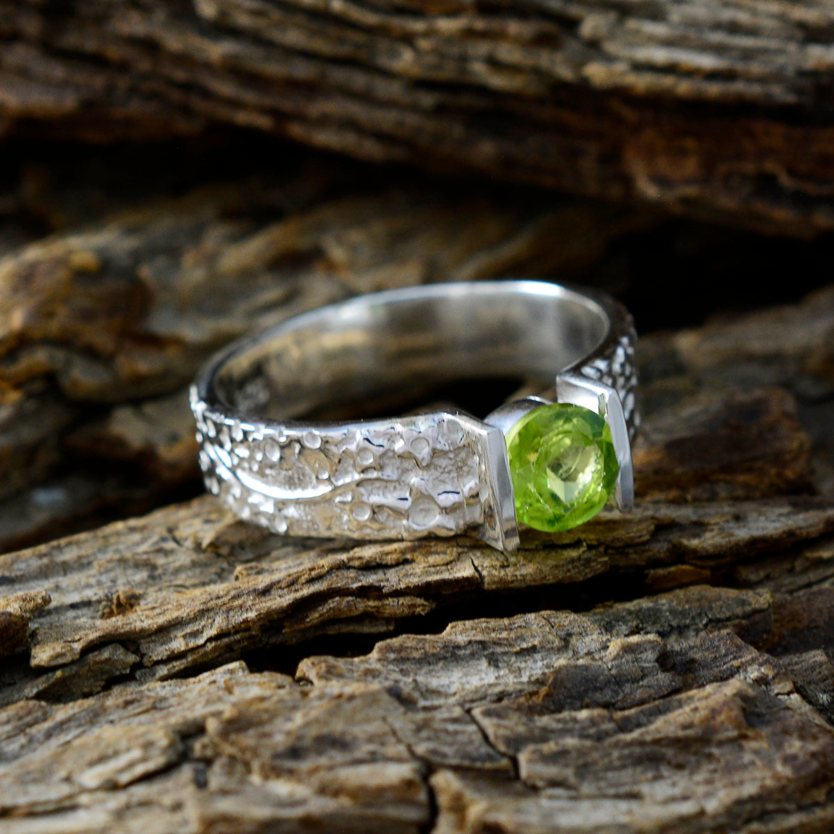 Peridot Solitaire African 925 Sterling Silver Green Gems Tiny Modern Ring Jewelry