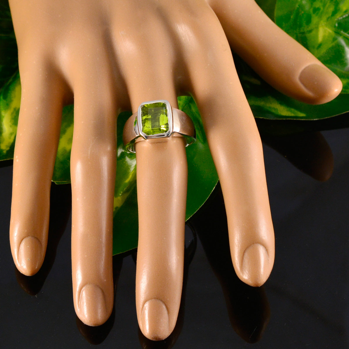 Peridot Solitaire Egyptian 92.5 Silver Green Gems Eye catching Trendy Ring Jewellery