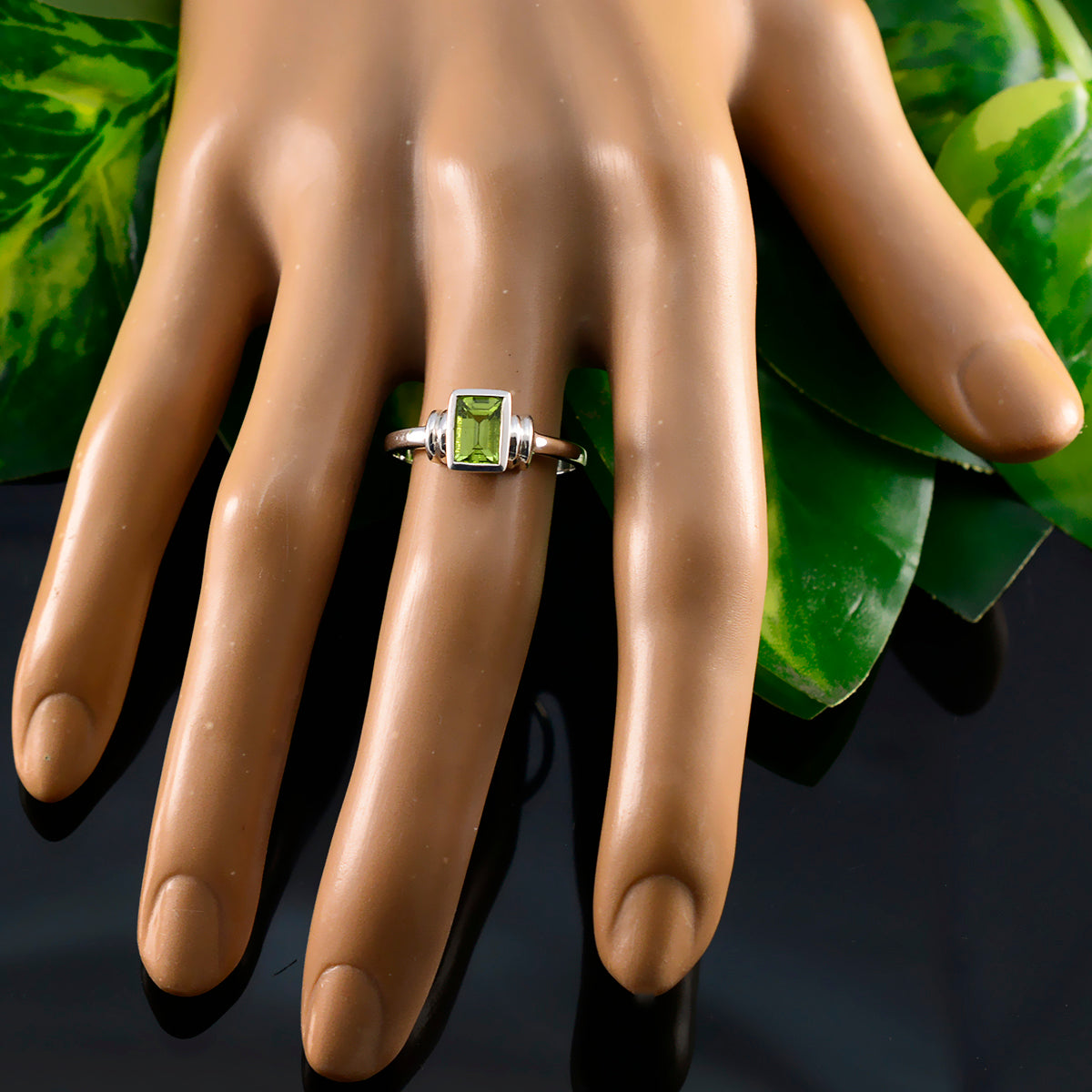 Peridot Solitaire Japanese Sterling Silver Green Gems Whisper thin Glamorous Ring Jewellery