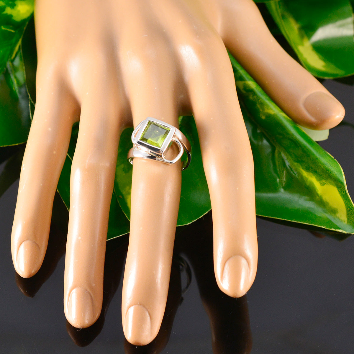 Peridot Solitaire Indian 925 Silver Green Gemstones Minimal Boho Ring Jewelry