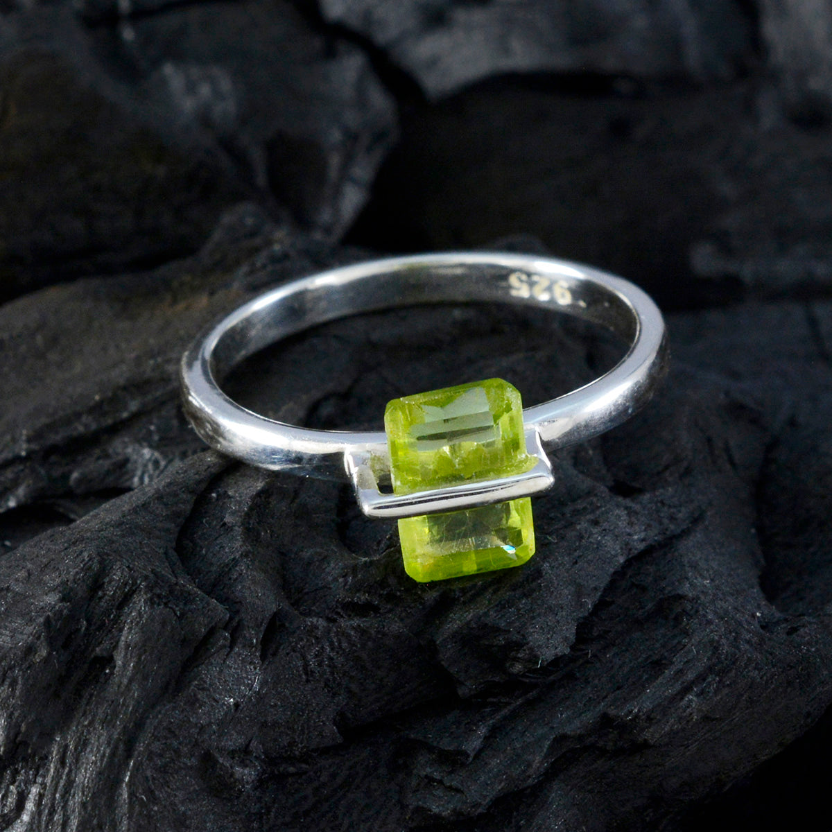 Peridot Solitaire Turkish 925 Silver Green Gemstone Dainty Romantic Ring Jewellery