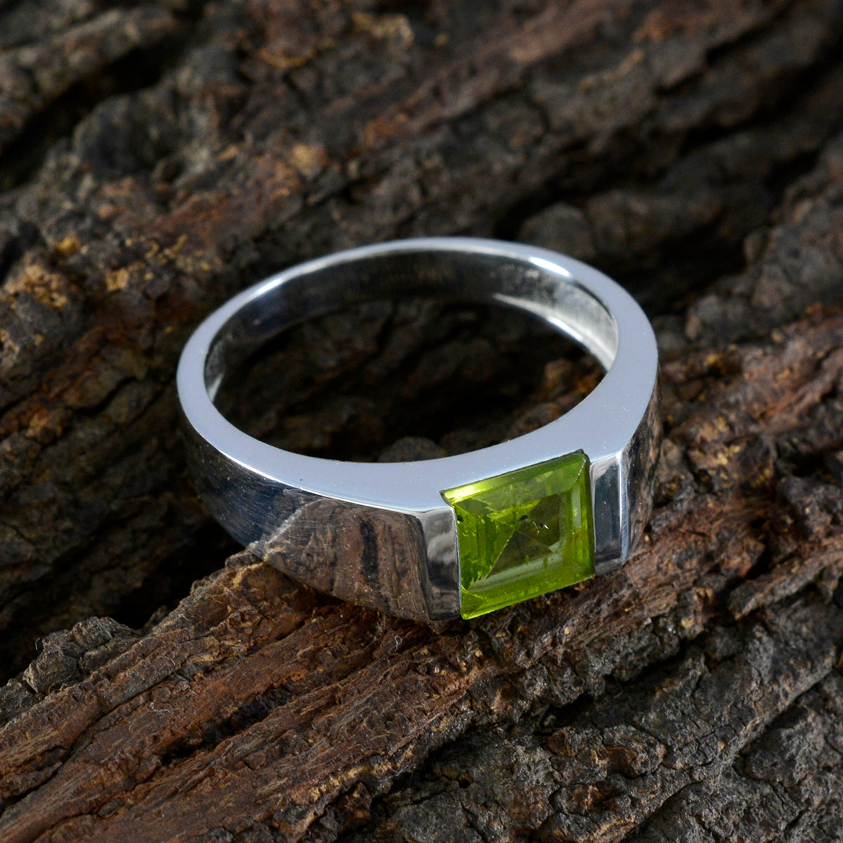 Peridot Solitaire Moroccan 925 Silver Green Gems Tiny Modern Ring Jewelry