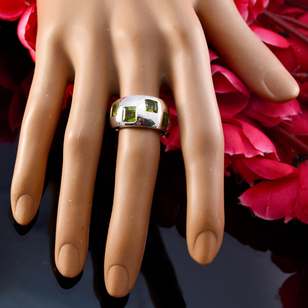 Peridot Trilogy Moroccan Silver Green Gems Eye catching Modern Ring Jewelry