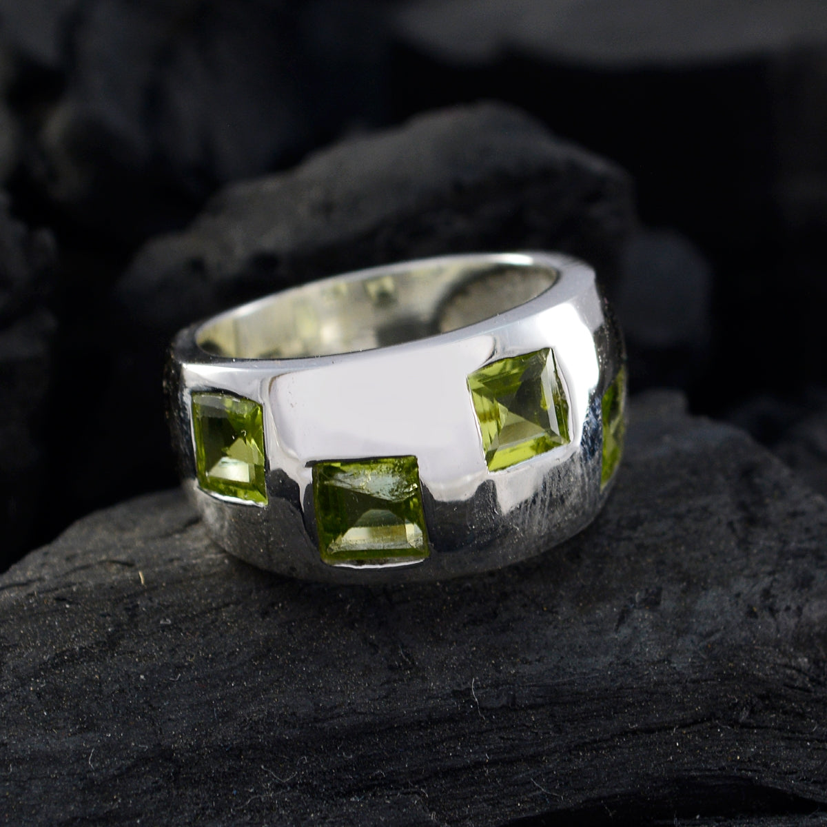 Peridot Trilogy Moroccan Silver Green Gems Eye catching Modern Ring Jewelry
