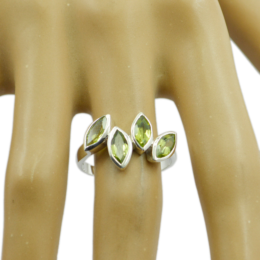 Peridot quarter Indian 92.5 Silver Green Gems Featherlight Luxurious Ring Jewelry