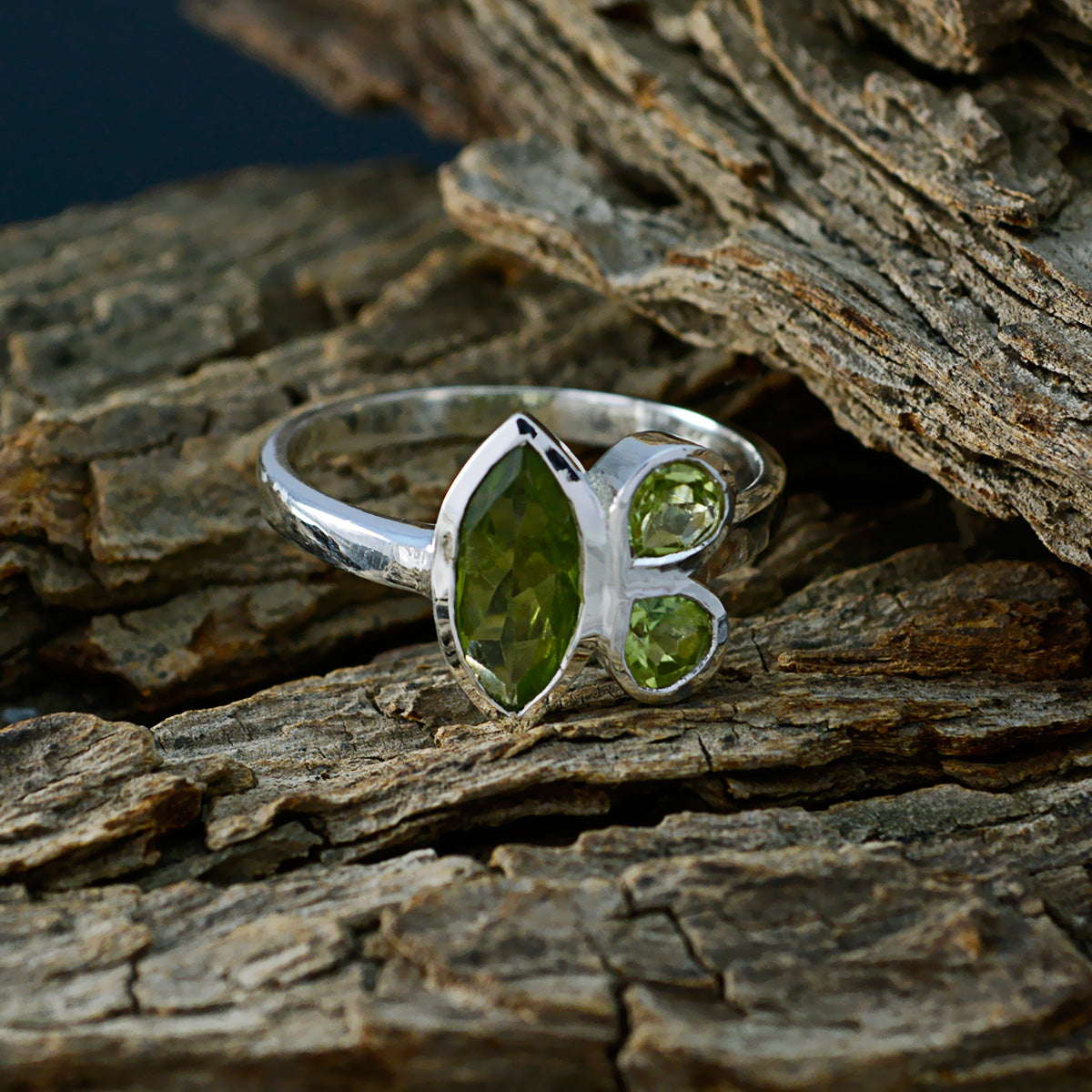 Peridot Trilogy French Sterling Silver Green Gemstones Slim Romantic Ring Jewellery