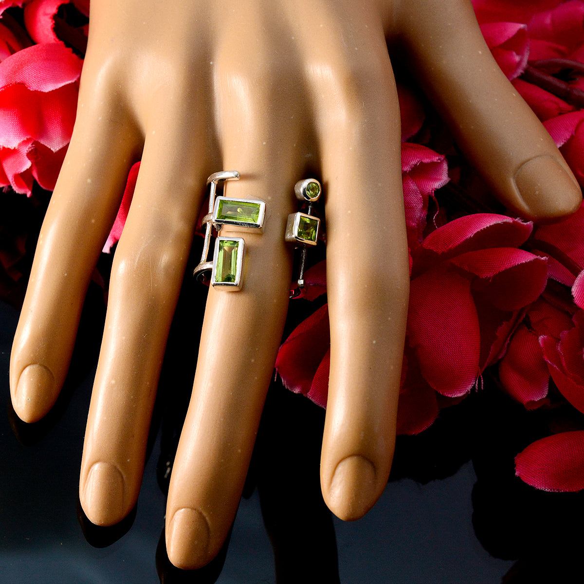 Peridot quarter Moroccan 925 Silver Green Gems Mid weight Signet Ring Jewelry